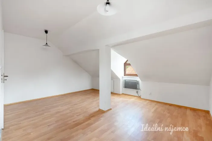 Pronájem bytu 2+1, Praha - Horní Počernice, Otovická, 53 m2