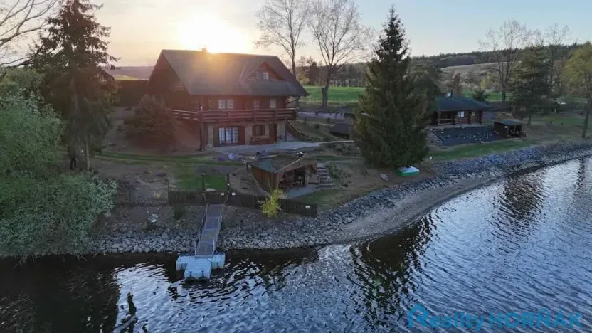 Prodej ubytování, Hluboká nad Vltavou - Jeznice, 293 m2