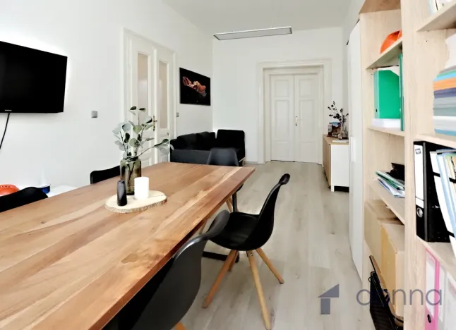Pronájem kanceláře, Praha, Bělehradská, 100 m2