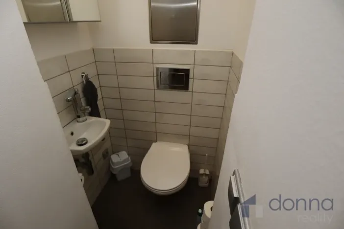 Pronájem kanceláře, Praha, Bělehradská, 100 m2