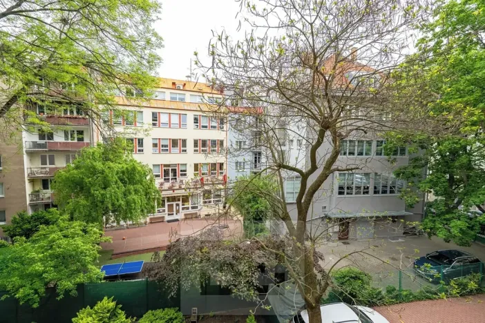 Pronájem bytu 2+1, Praha - Hradčany, Na valech, 79 m2