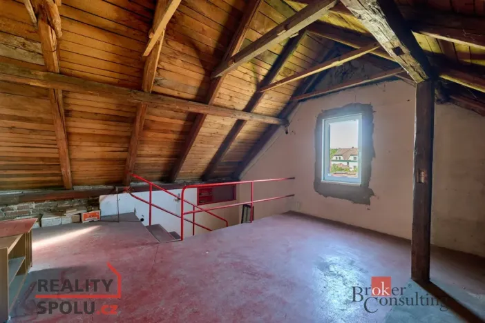 Prodej rodinného domu, Velký Osek, Tyršova, 177 m2