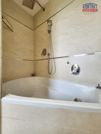 Pronájem bytu 4+kk, České Budějovice, Nádražní, 70 m2