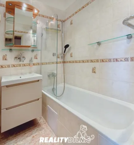 Pronájem bytu 3+1, Praha - Krč, Pacovská, 76 m2