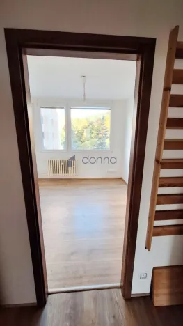 Pronájem bytu 3+kk, Praha, Hennerova, 72 m2