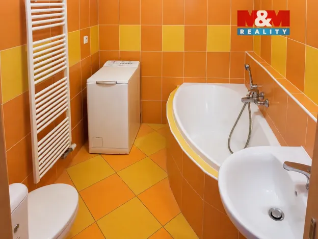 Prodej bytu 1+kk, Praha - Horní Měcholupy, Boloňská, 33 m2