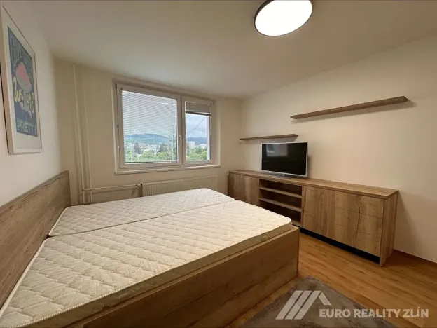 Pronájem bytu 1+kk, Zlín, Kúty, 30 m2