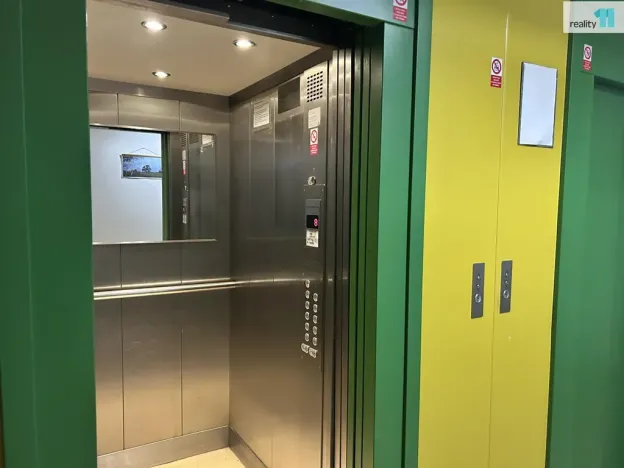 Prodej bytu 3+1, Praha - Horní Počernice, Běluňská, 73 m2