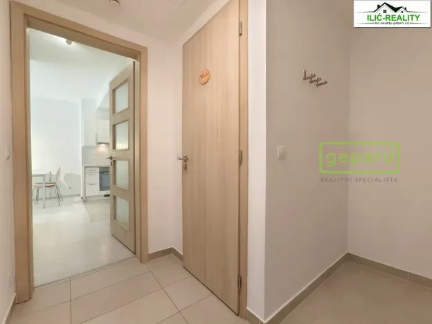 Pronájem bytu 1+1, Praha, Petržílkova, 40 m2