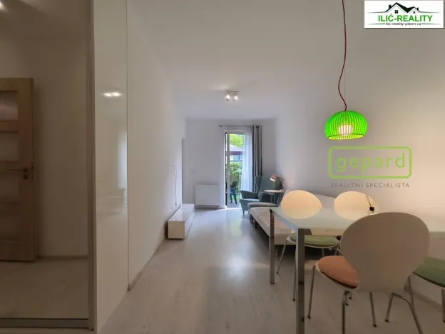 Pronájem bytu 1+1, Praha, Petržílkova, 40 m2