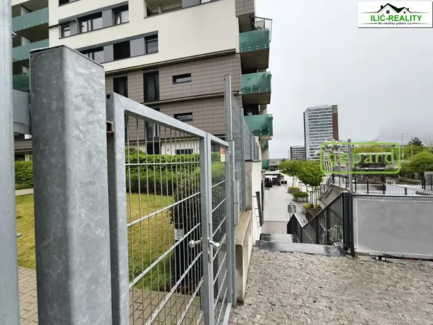 Pronájem bytu 1+1, Praha, Petržílkova, 40 m2