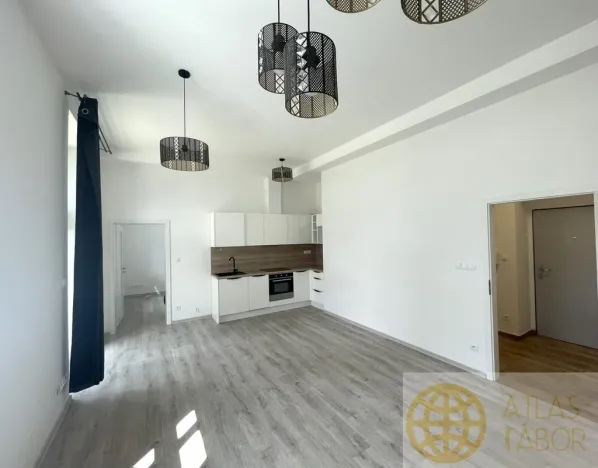 Pronájem bytu 3+kk, Tábor, Kpt. Jaroše, 74 m2