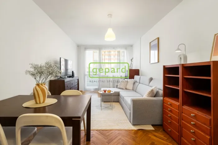 Prodej bytu 2+kk, Praha, Gutova, 45 m2