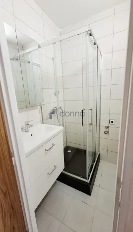 Prodej bytu 2+1, Praha, Sněženková, 52 m2