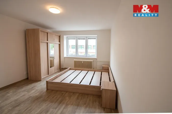 Pronájem bytu 1+1, Hradec Králové - Pražské Předměstí, Vocelova, 36 m2