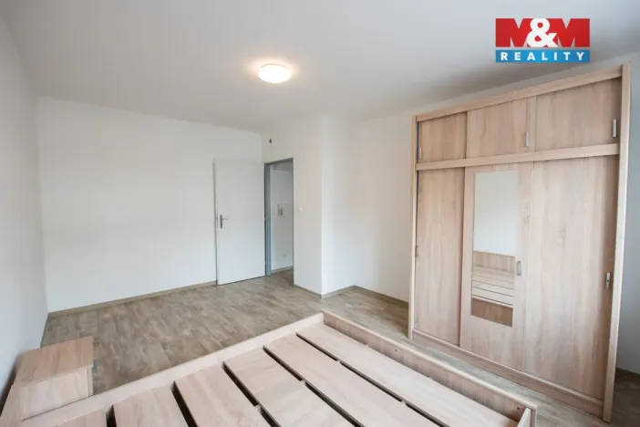 Pronájem bytu 1+1, Hradec Králové - Pražské Předměstí, Vocelova, 36 m2