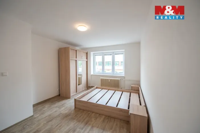 Pronájem bytu 1+1, Hradec Králové - Pražské Předměstí, Vocelova, 36 m2
