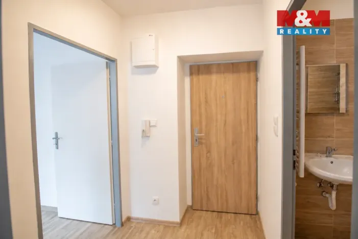 Pronájem bytu 1+1, Hradec Králové - Pražské Předměstí, Vocelova, 36 m2