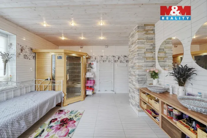 Prodej rodinného domu, Strážov, 359 m2