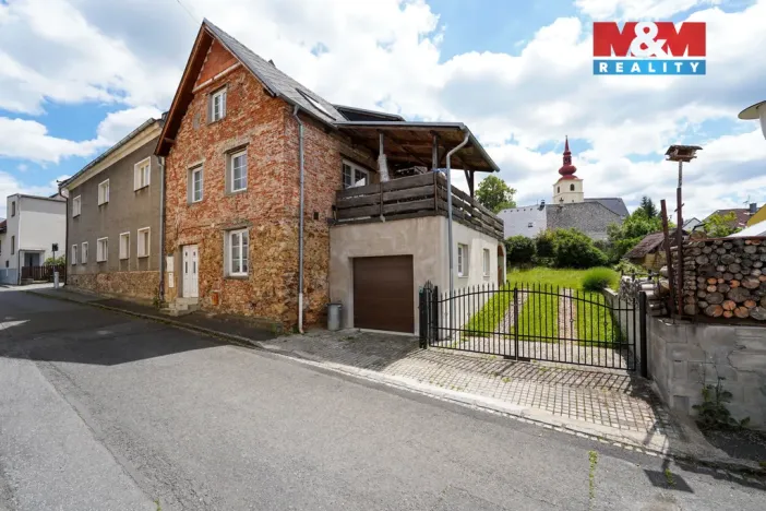 Prodej rodinného domu, Strážov, 359 m2