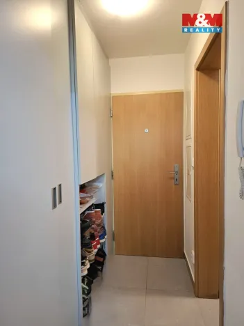 Pronájem bytu 1+kk, Praha - Michle, Nuselská, 32 m2
