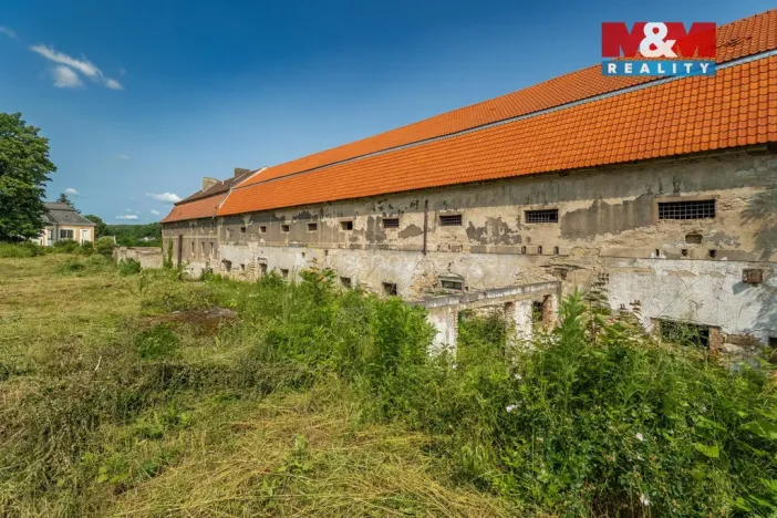 Prodej komerčního pozemku, Zvoleněves, 18484 m2