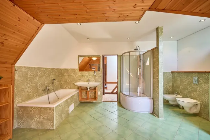 Prodej rodinného domu, Výrava, 280 m2