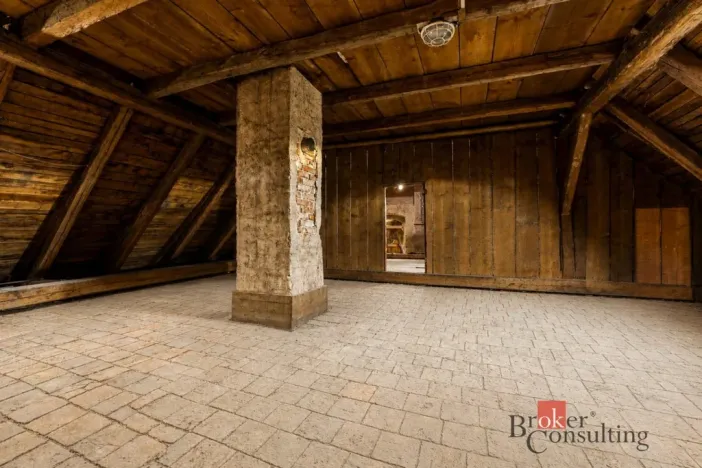 Prodej rodinného domu, Dvůr Králové nad Labem - Žireč, 230 m2