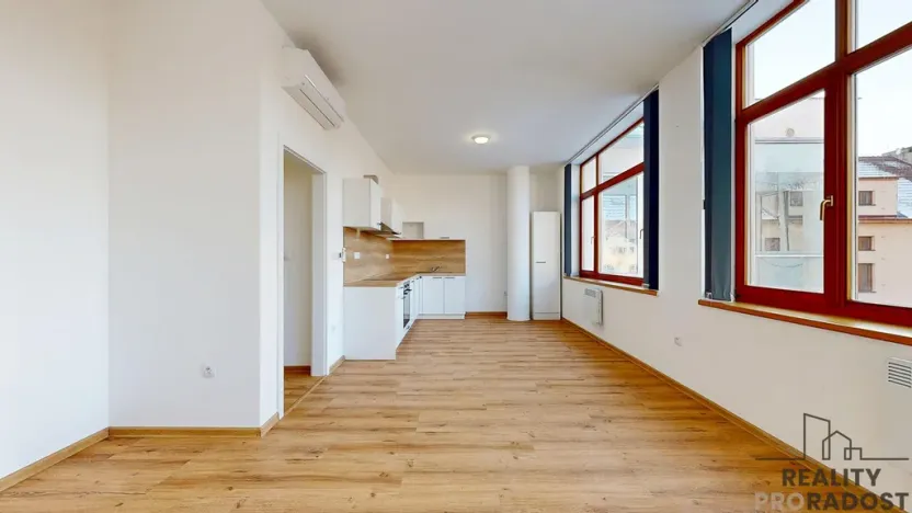 Prodej bytu 3+kk, Třebíč - Vnitřní Město, Karlovo nám., 80 m2