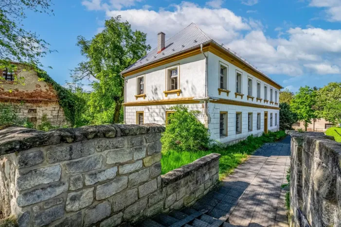 Prodej historického objektu, Velké Všelisy, 4000 m2