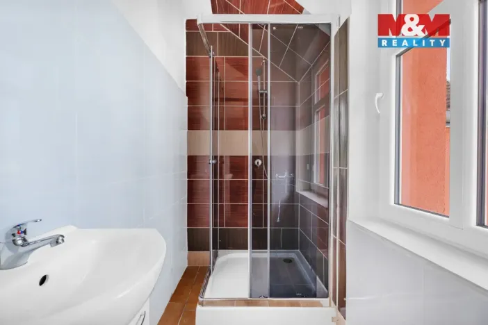 Prodej činžovního domu, Děčín - Děčín VII-Chrochvice, Mendelova, 245 m2