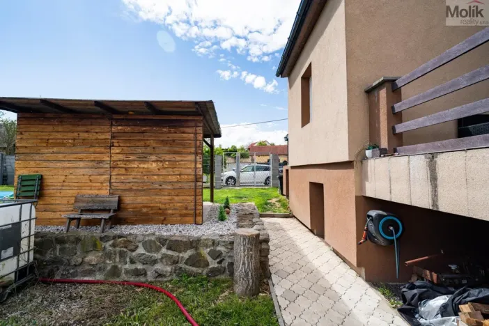 Prodej rodinného domu, Obrnice, nám. 5. května, 195 m2