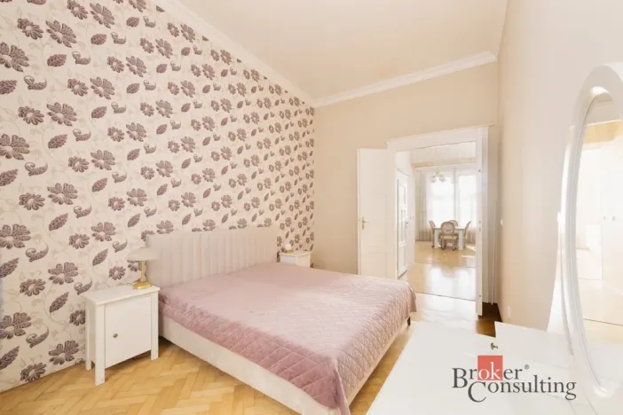 Pronájem bytu 3+1, Praha - Nové Město, Masarykovo nábřeží, 114 m2