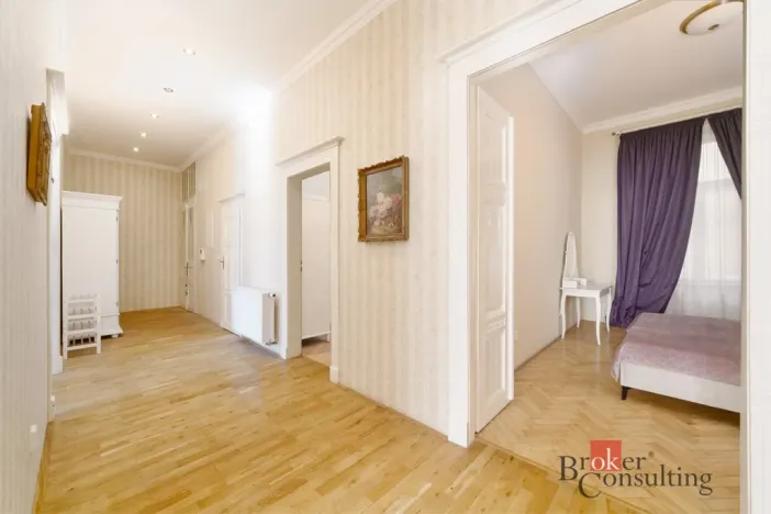 Pronájem bytu 3+1, Praha - Nové Město, Masarykovo nábřeží, 114 m2