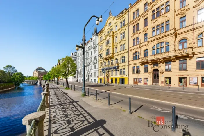 Pronájem bytu 3+1, Praha - Nové Město, Masarykovo nábřeží, 114 m2