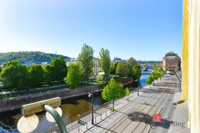 Pronájem bytu 3+1, Praha - Nové Město, Masarykovo nábřeží, 114 m2