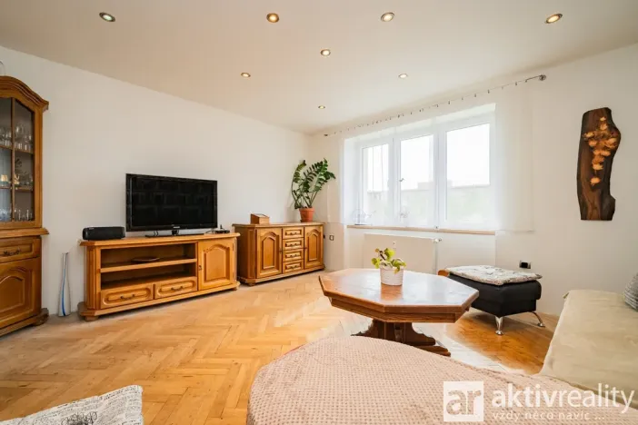 Prodej bytu 2+1, Neratovice, Čtvercová, 60 m2