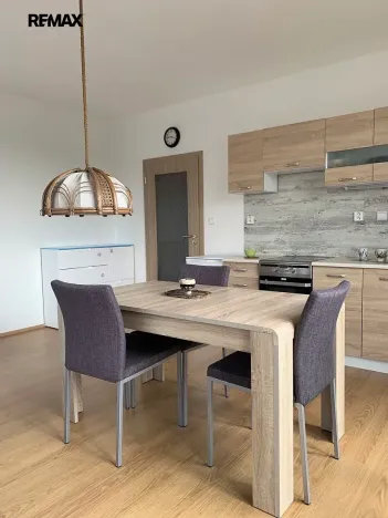 Pronájem bytu 1+kk, Kladno, Jaroslava Holečka, 34 m2