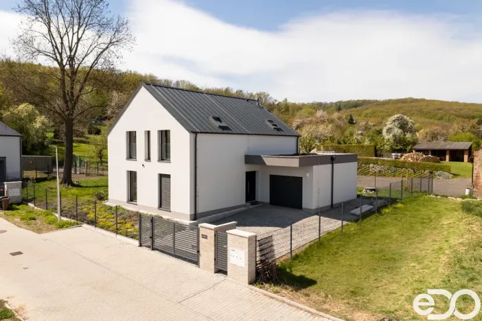 Prodej rodinného domu, Mladá Boleslav - Jemníky, 184 m2
