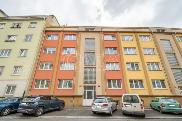 Pronájem bytu 2+kk, Praha - Malešice, Malešická, 63 m2