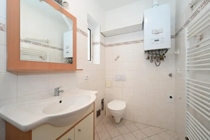 Pronájem bytu 2+kk, Praha - Vysočany, Spojovací, 36 m2