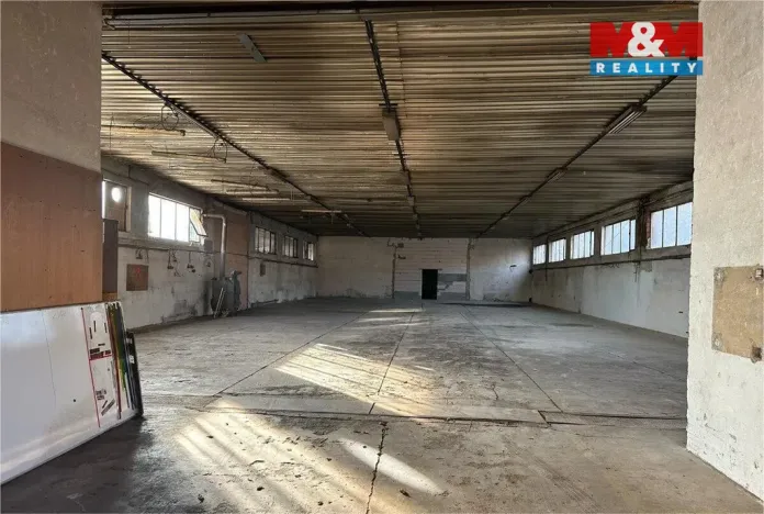 Pronájem obchodního prostoru, Varnsdorf, Bratislavská, 700 m2