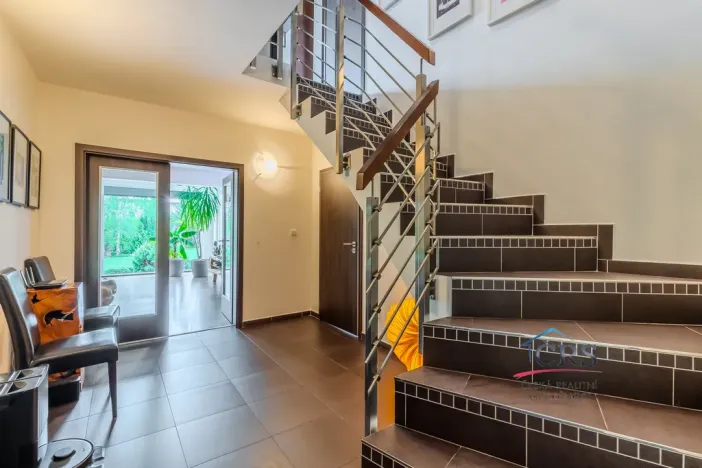 Prodej rodinného domu, Hostivice, 310 m2