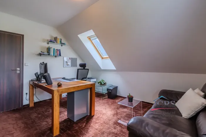 Prodej rodinného domu, Hostivice, 310 m2