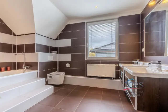 Prodej rodinného domu, Hostivice, 310 m2