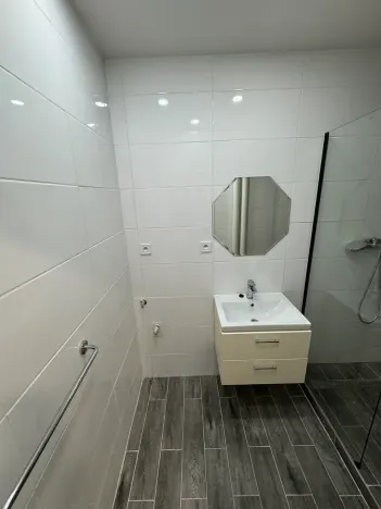 Pronájem bytu 2+1, Teplice, Buzulucká, 52 m2