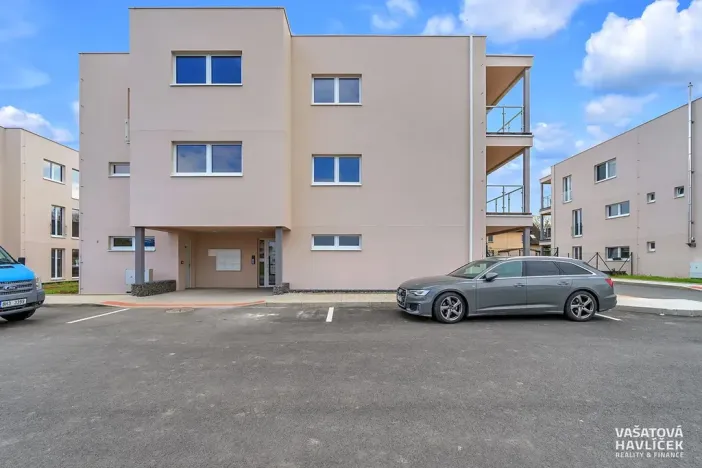 Pronájem bytu 1+kk, Hradec Králové, Meruňková, 42 m2