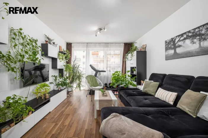 Prodej bytu 2+kk, Praha - Horní Měcholupy, Modenská, 58 m2