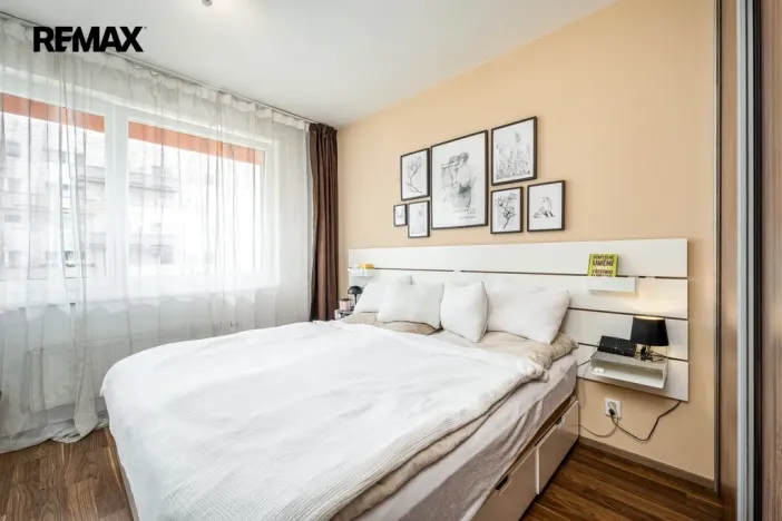 Prodej bytu 2+kk, Praha - Horní Měcholupy, Modenská, 58 m2