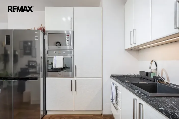 Prodej bytu 2+kk, Praha - Horní Měcholupy, Modenská, 58 m2
